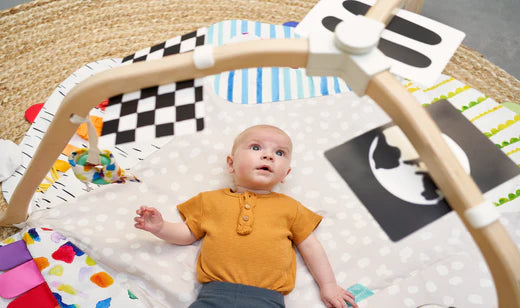 Use flashcards to make your baby's tummy time more fruitful