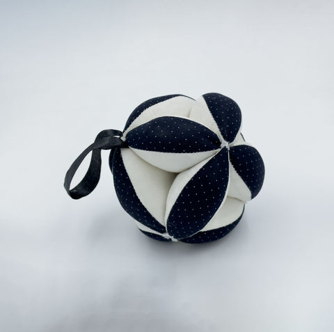 Soft Baby Black & White Clutch Ball for Babies